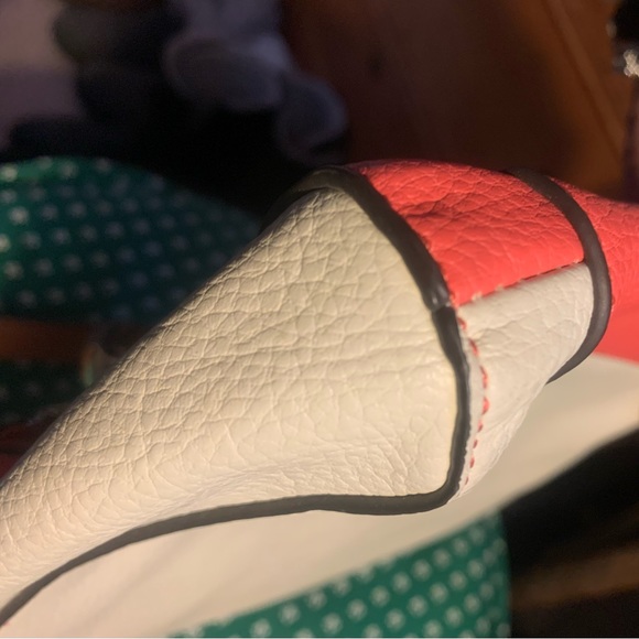 2 Liz Claiborne crossbody bags - Picture 12 of 13